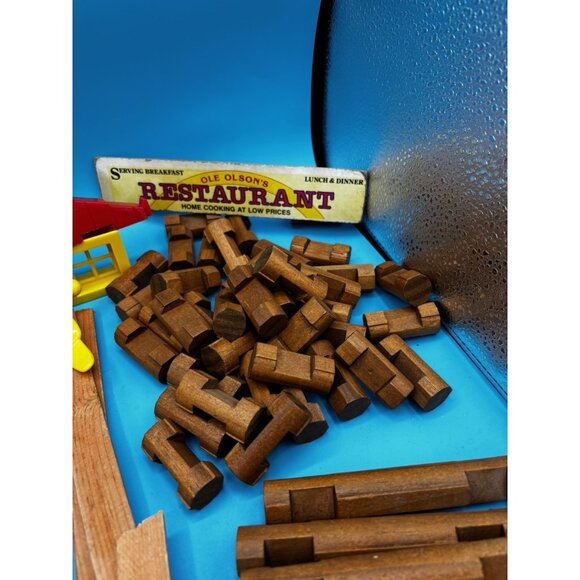 Vintage 1978 Playskool Lincoln Logs Set Sheriff Restaurant Saloon INCOMPLETE - Picture 7 of 12